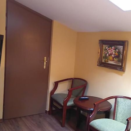 Villa Podkowa Podkowa Leśna 外观 照片