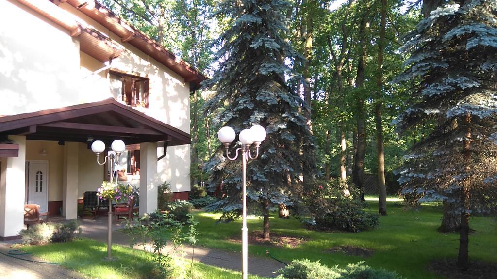 Villa Podkowa Podkowa Leśna 外观 照片