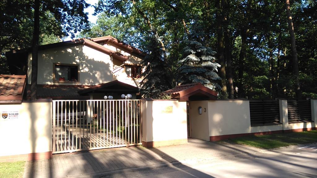 Villa Podkowa Podkowa Leśna 外观 照片