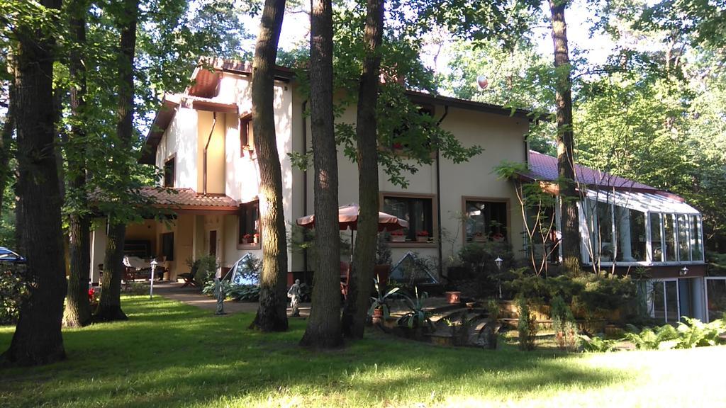 Villa Podkowa Podkowa Leśna 外观 照片