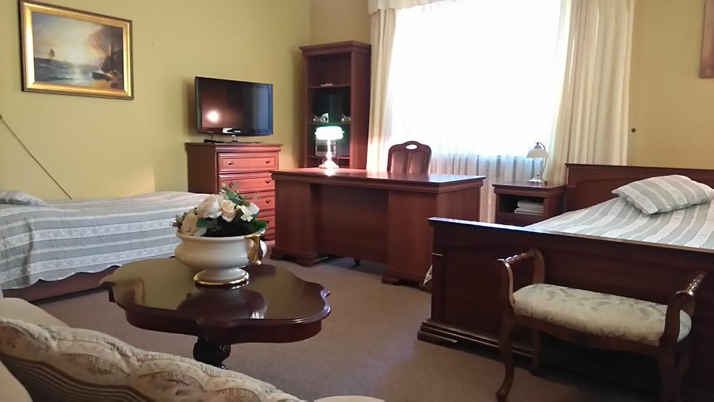 Villa Podkowa Podkowa Leśna 外观 照片
